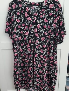 Time and Tru Black Floral Short Sleeve Dress with Pink and White Flowers